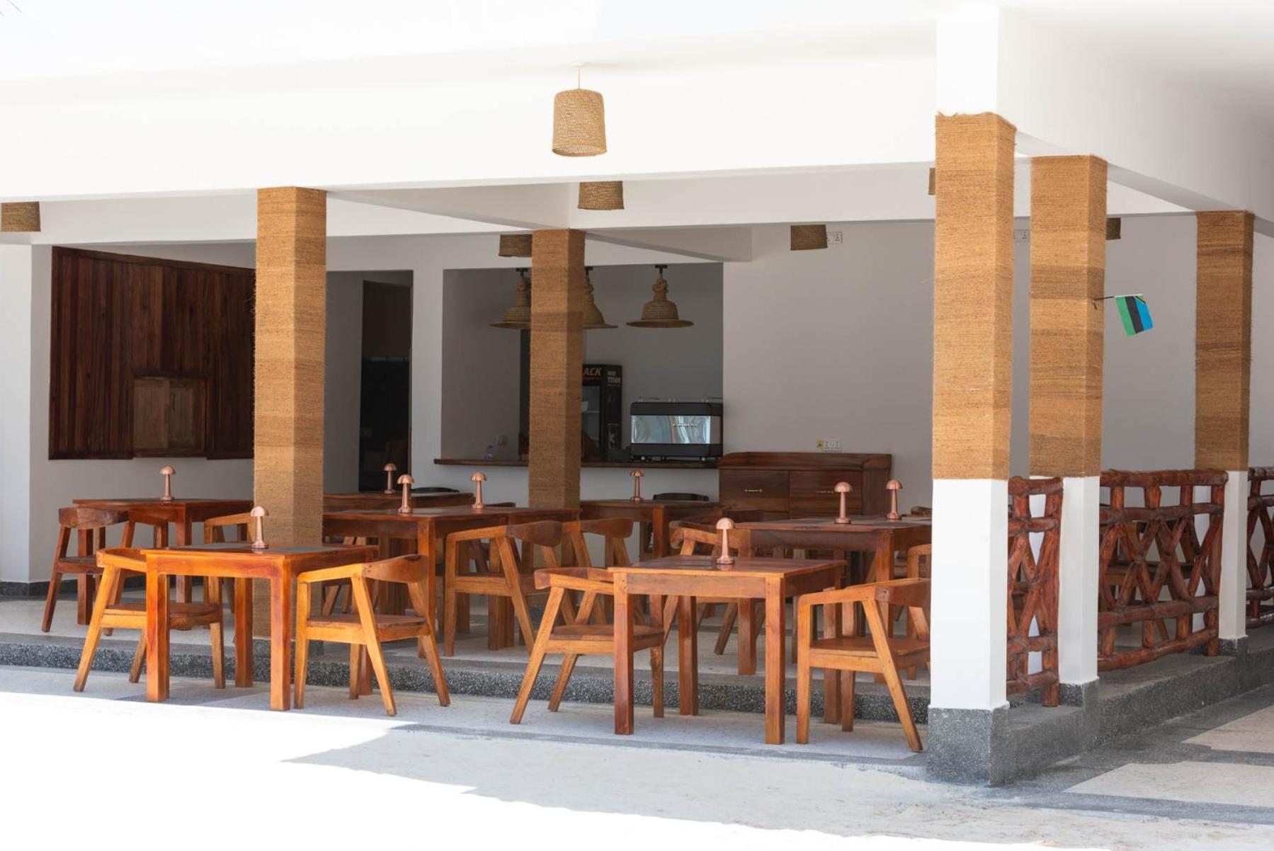 S&S Hotel 잠비아니 외부 사진